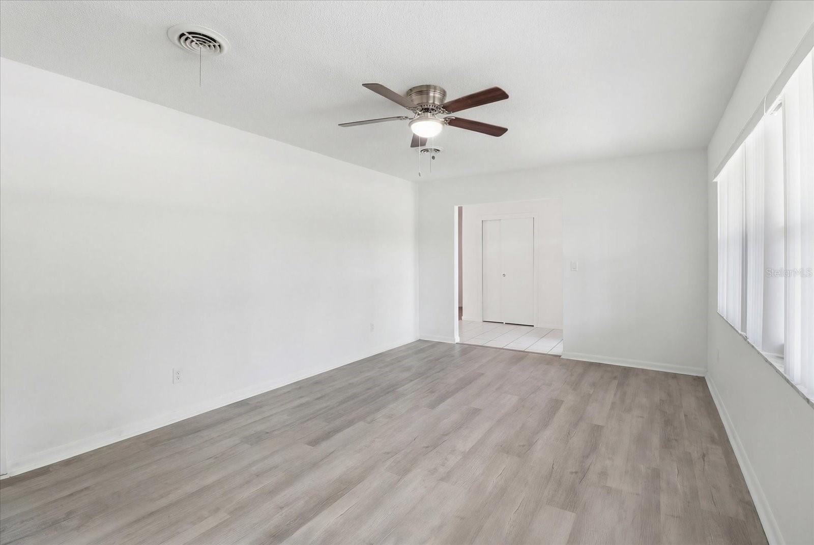 Image 16 of 75 For 24576 Falcon Avenue