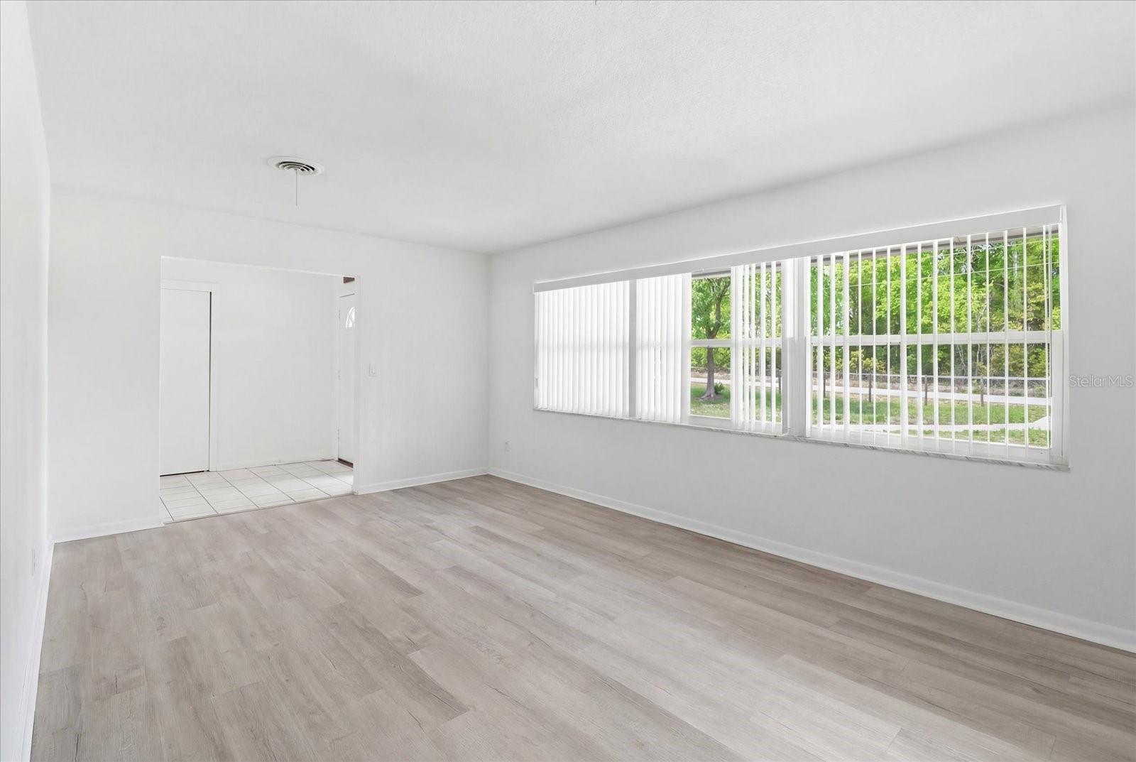 Image 18 of 75 For 24576 Falcon Avenue