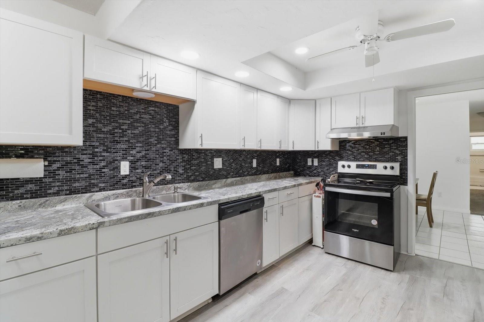 Image 25 of 75 For 24576 Falcon Avenue