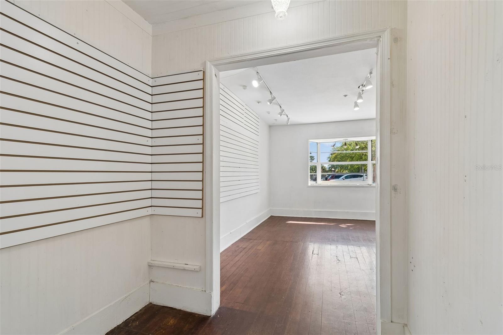 Image 14 of 51 For 123 2nd Avenue S