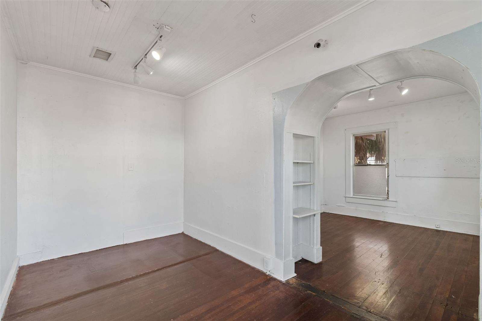 Image 16 of 51 For 123 2nd Avenue S