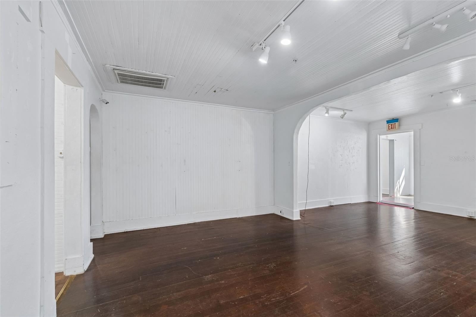 Image 22 of 51 For 123 2nd Avenue S