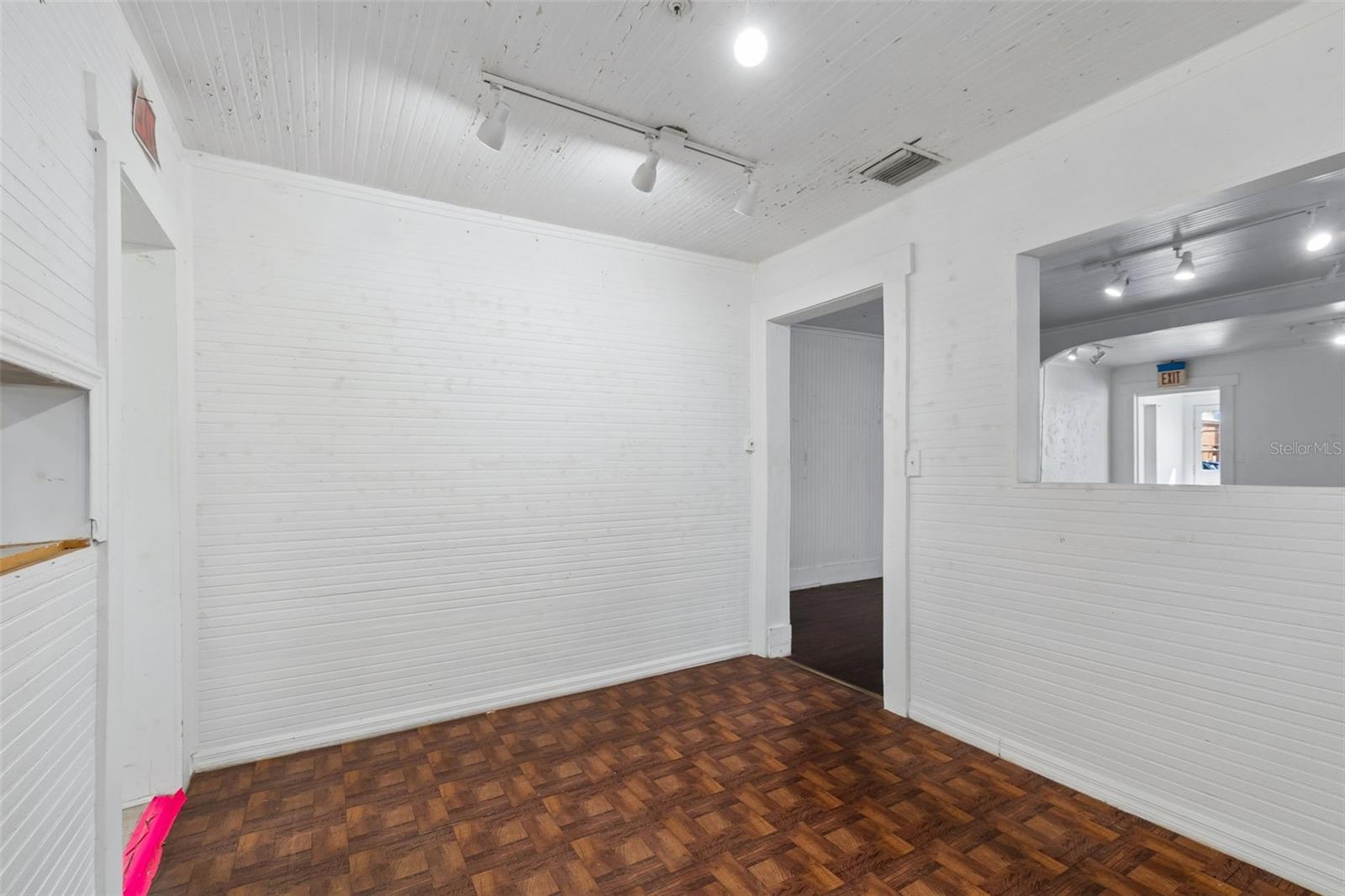 Image 24 of 51 For 123 2nd Avenue S