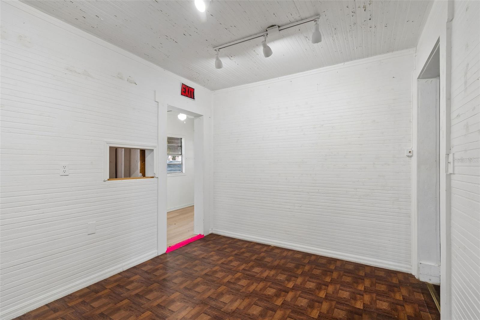 Image 25 of 51 For 123 2nd Avenue S