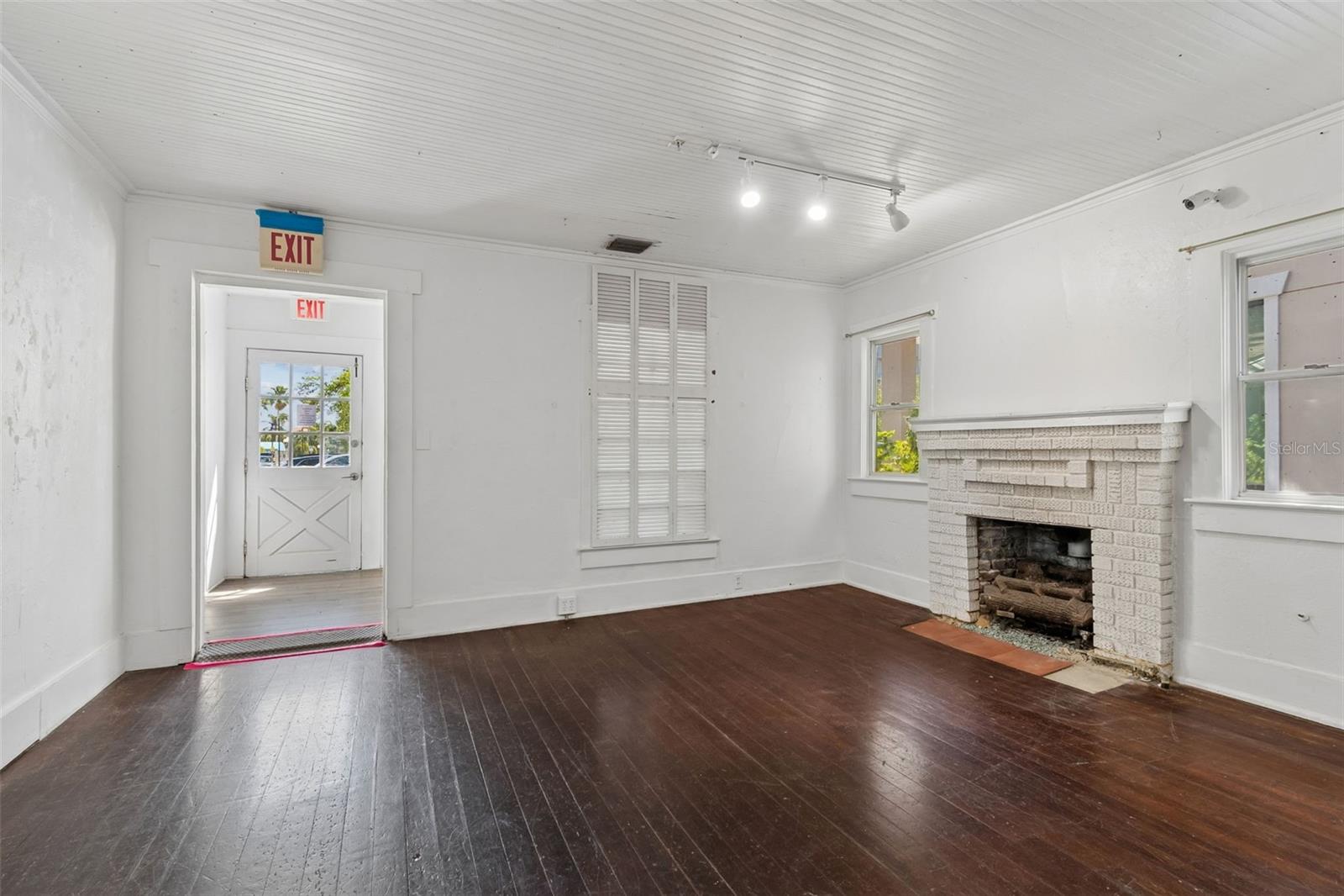 Image 26 of 51 For 123 2nd Avenue S