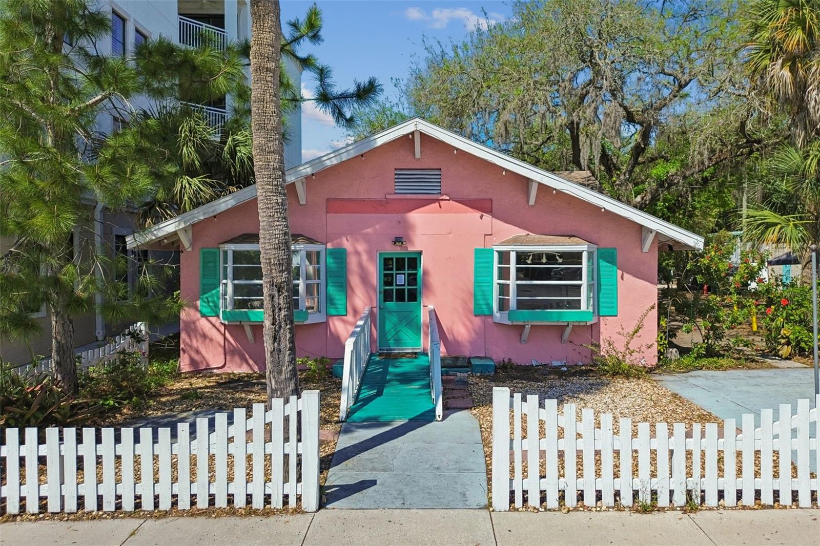 Image 3 of 51 For 123 2nd Avenue S