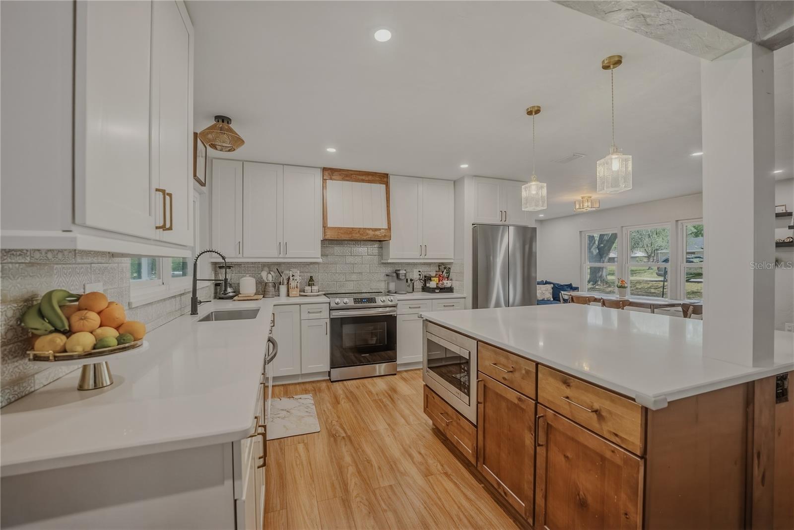 Image 21 of 49 For 19810 85th Loop