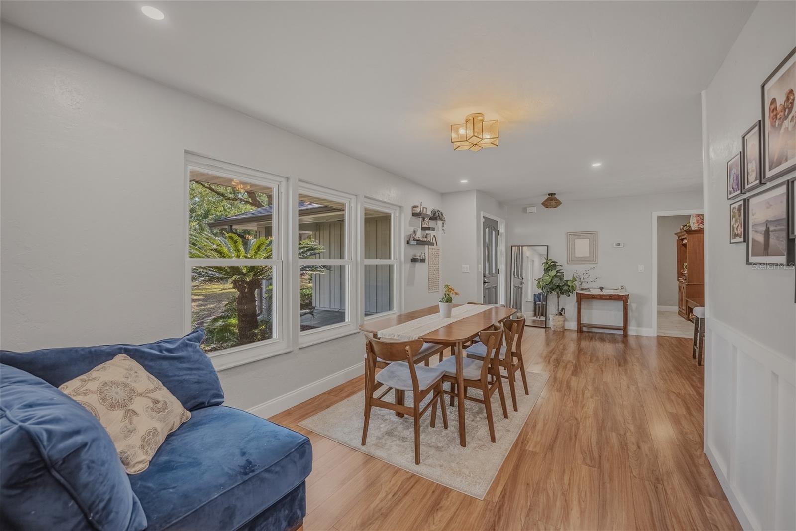 Image 23 of 49 For 19810 85th Loop