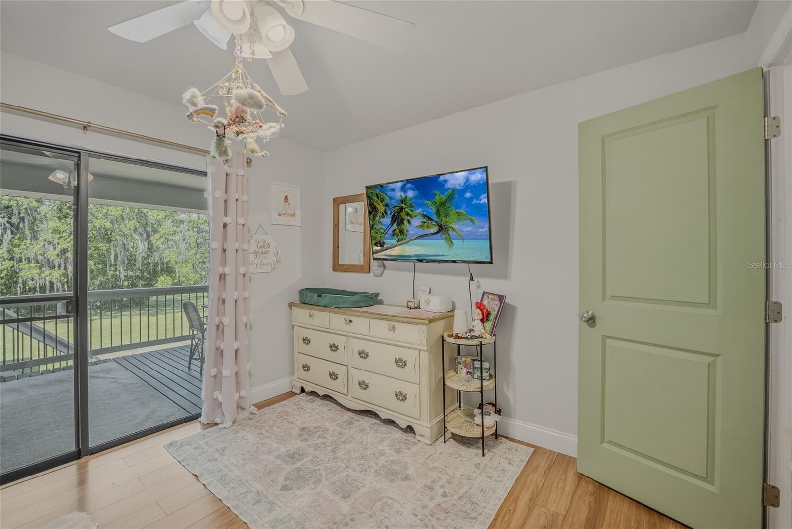 Image 27 of 49 For 19810 85th Loop