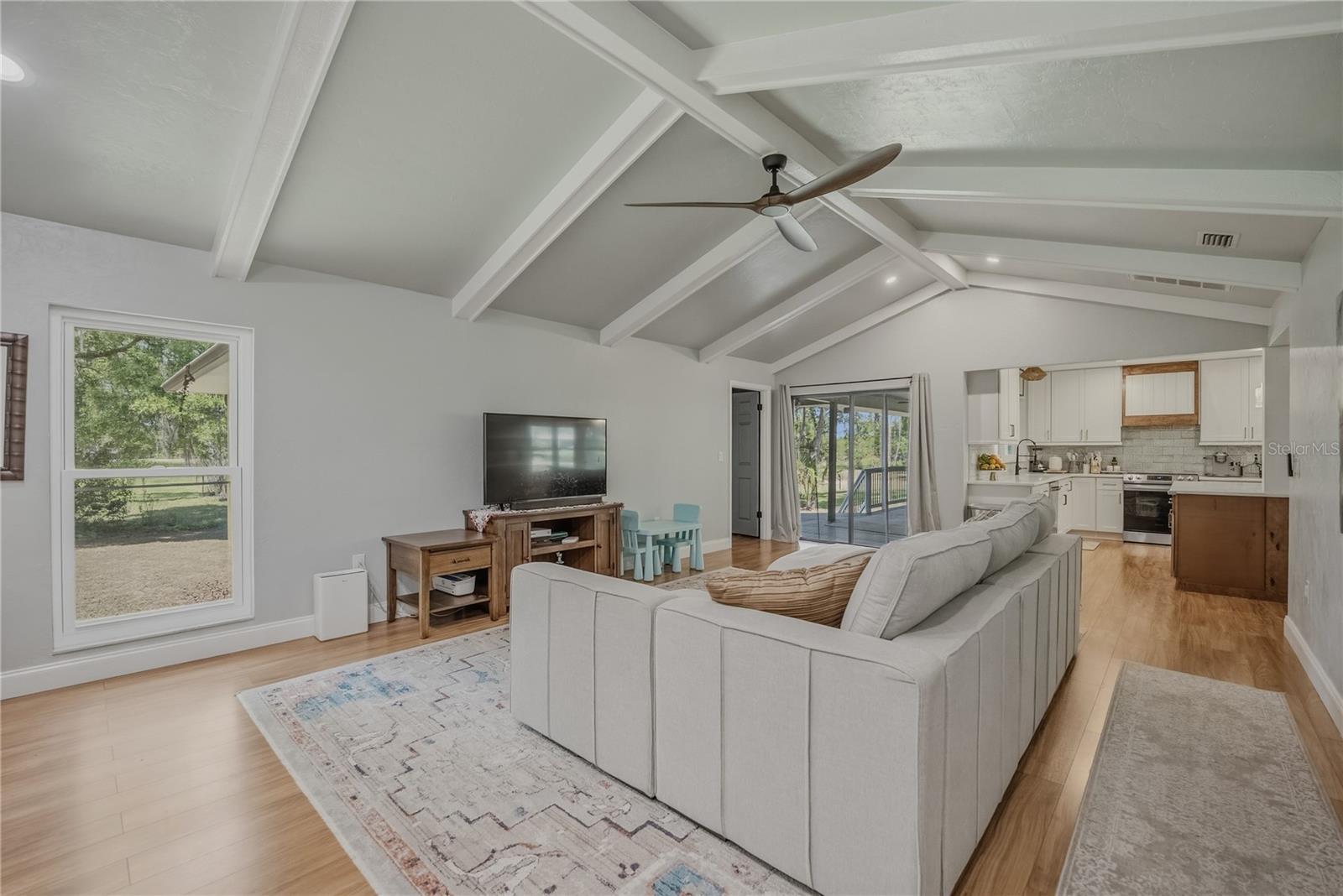 Image 36 of 49 For 19810 85th Loop