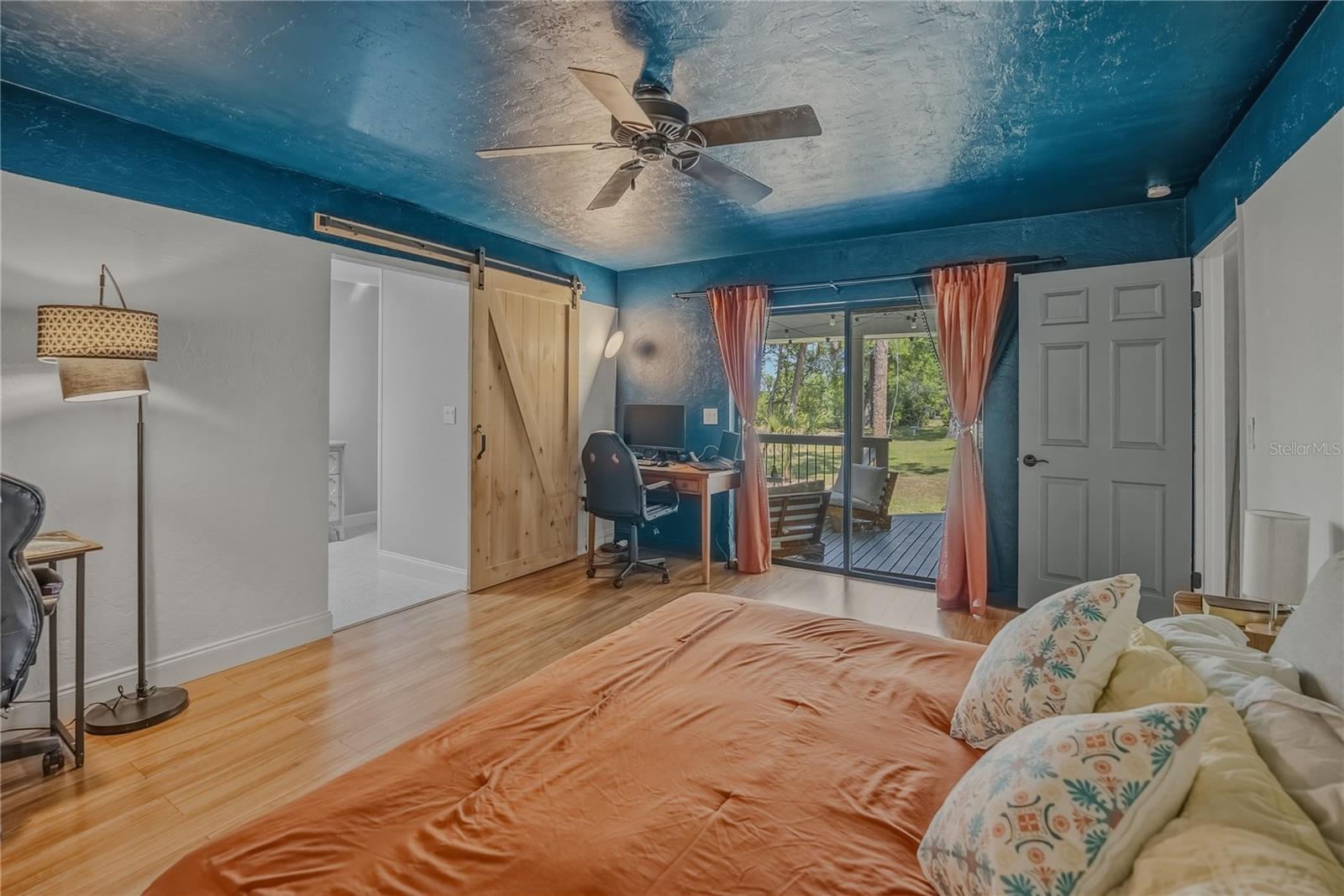 Image 37 of 49 For 19810 85th Loop