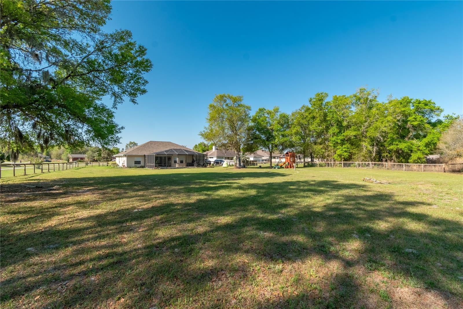 Image 37 of 49 For 340 113th Circle