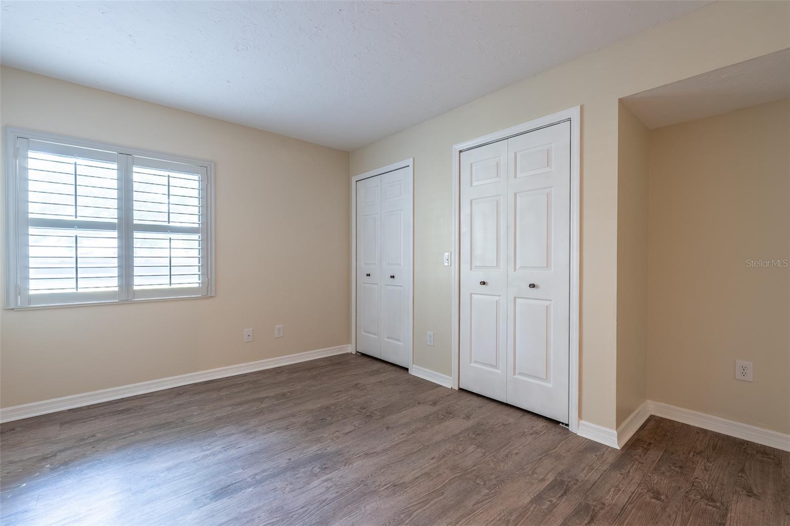 Image 26 of 41 For 1720 38 Avenue