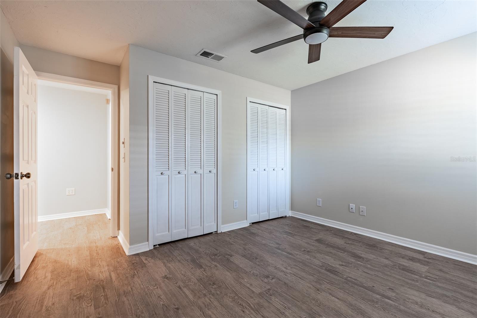 Image 27 of 41 For 1720 38 Avenue