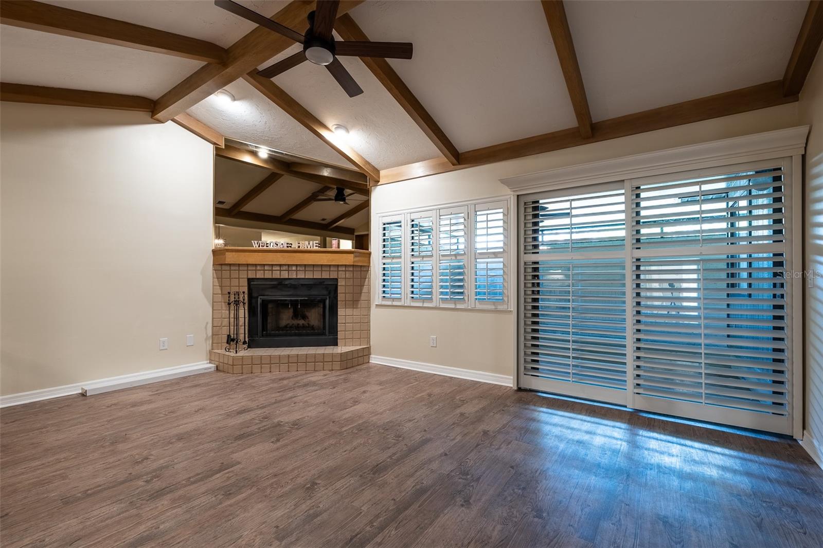 Image 3 of 41 For 1720 38 Avenue