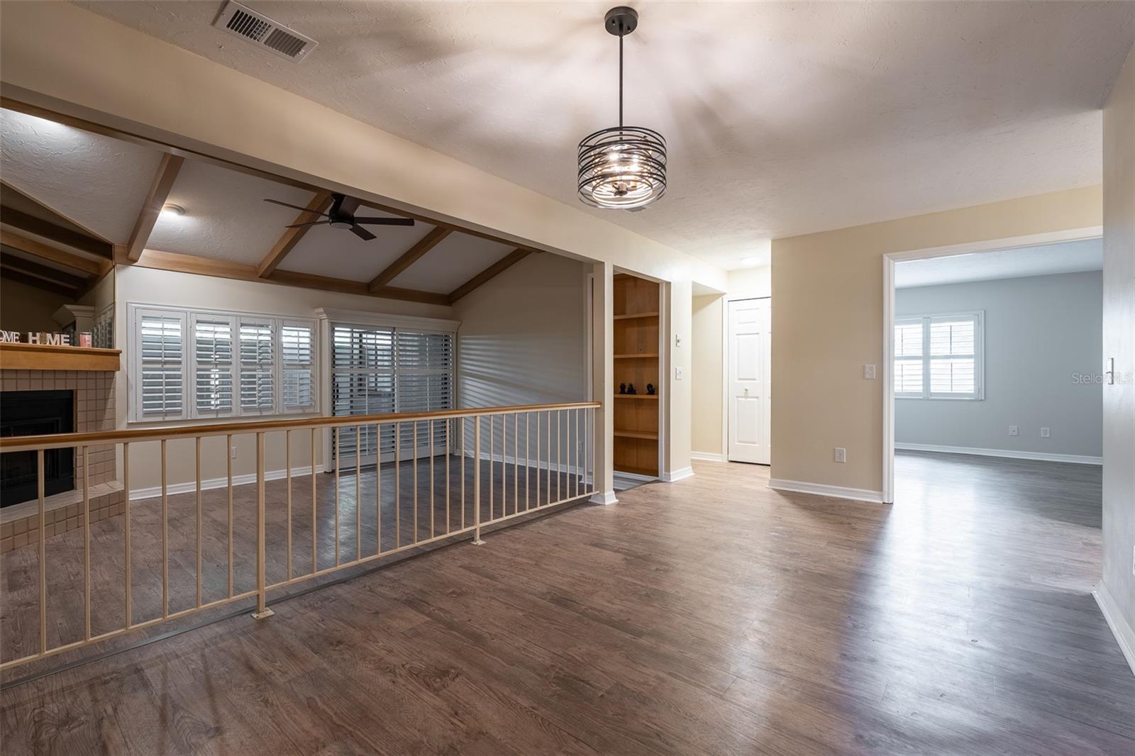 Image 5 of 41 For 1720 38 Avenue