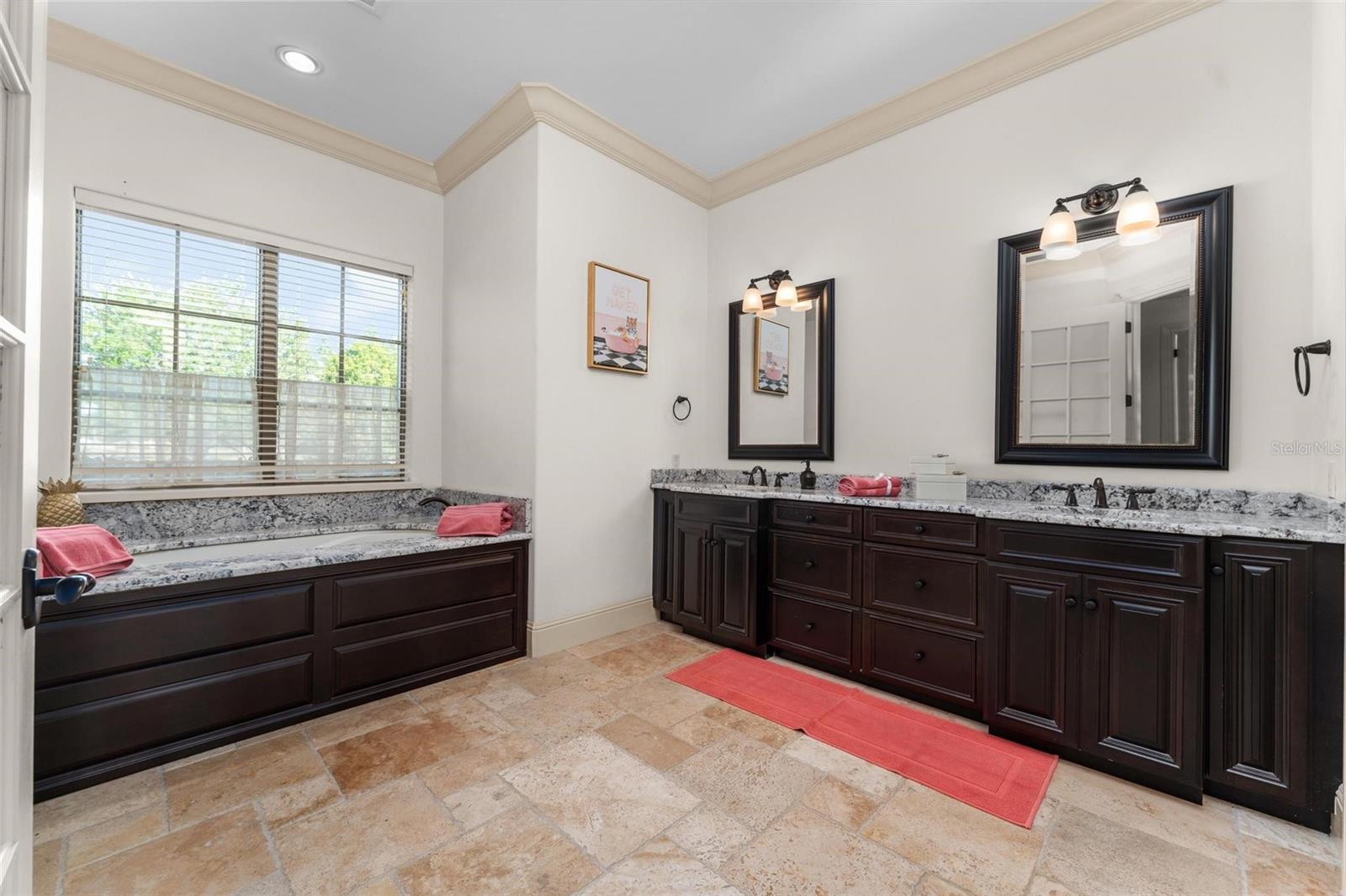 Image 12 of 27 For 12424 140th Loop