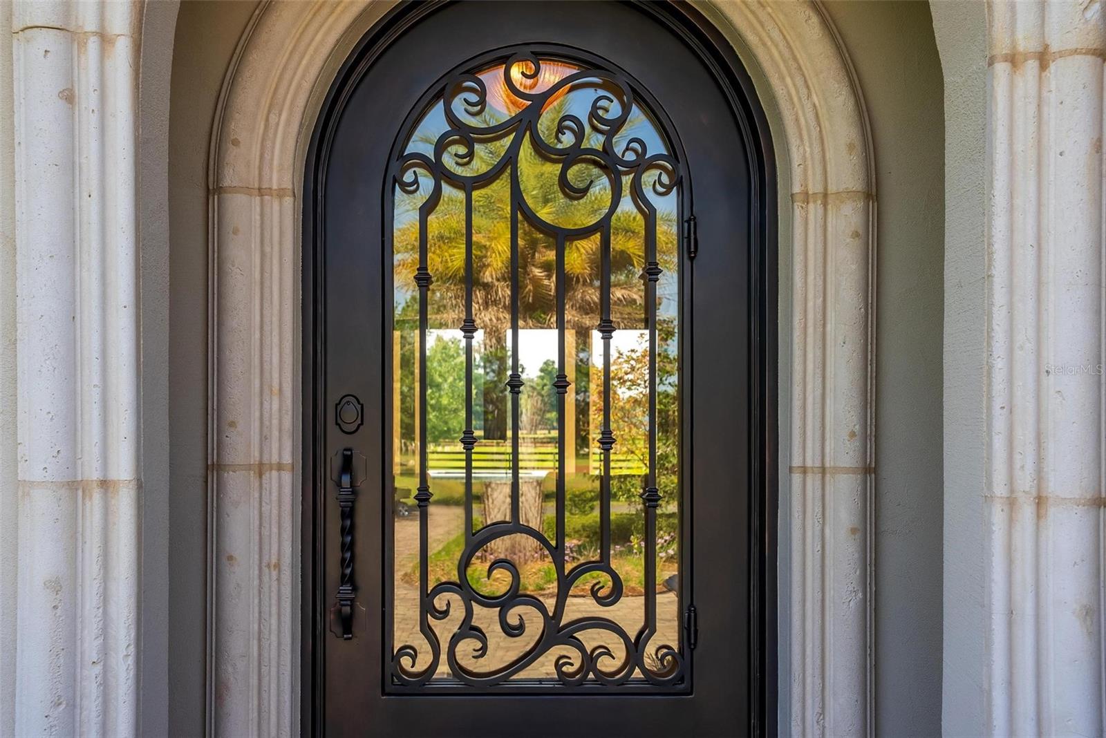 Image 4 of 27 For 12424 140th Loop