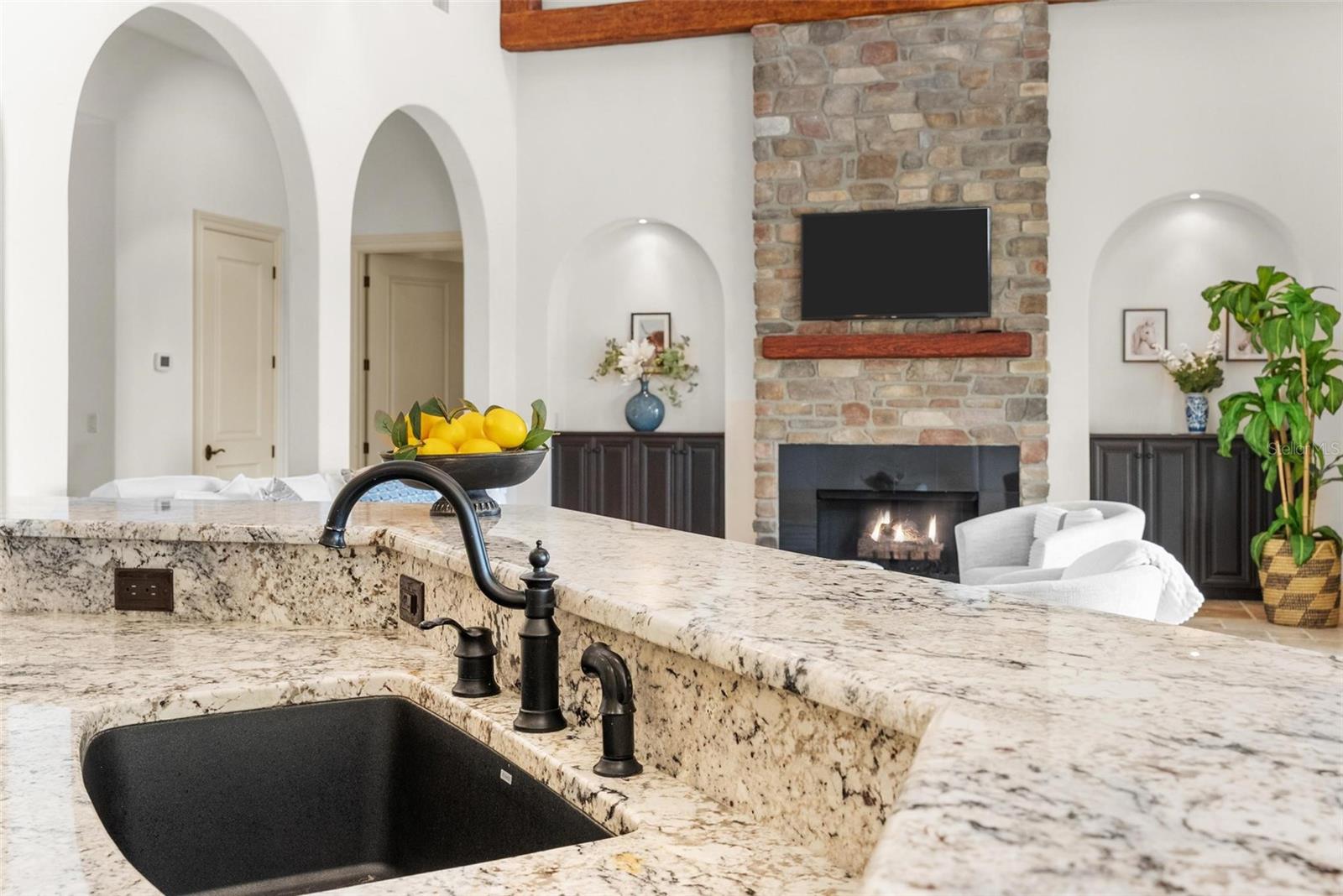 Image 9 of 27 For 12424 140th Loop