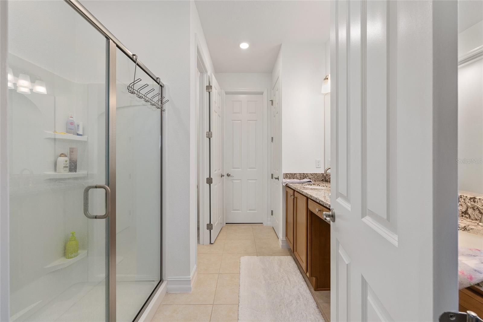 Image 28 of 48 For 3335 52nd Avenue Road