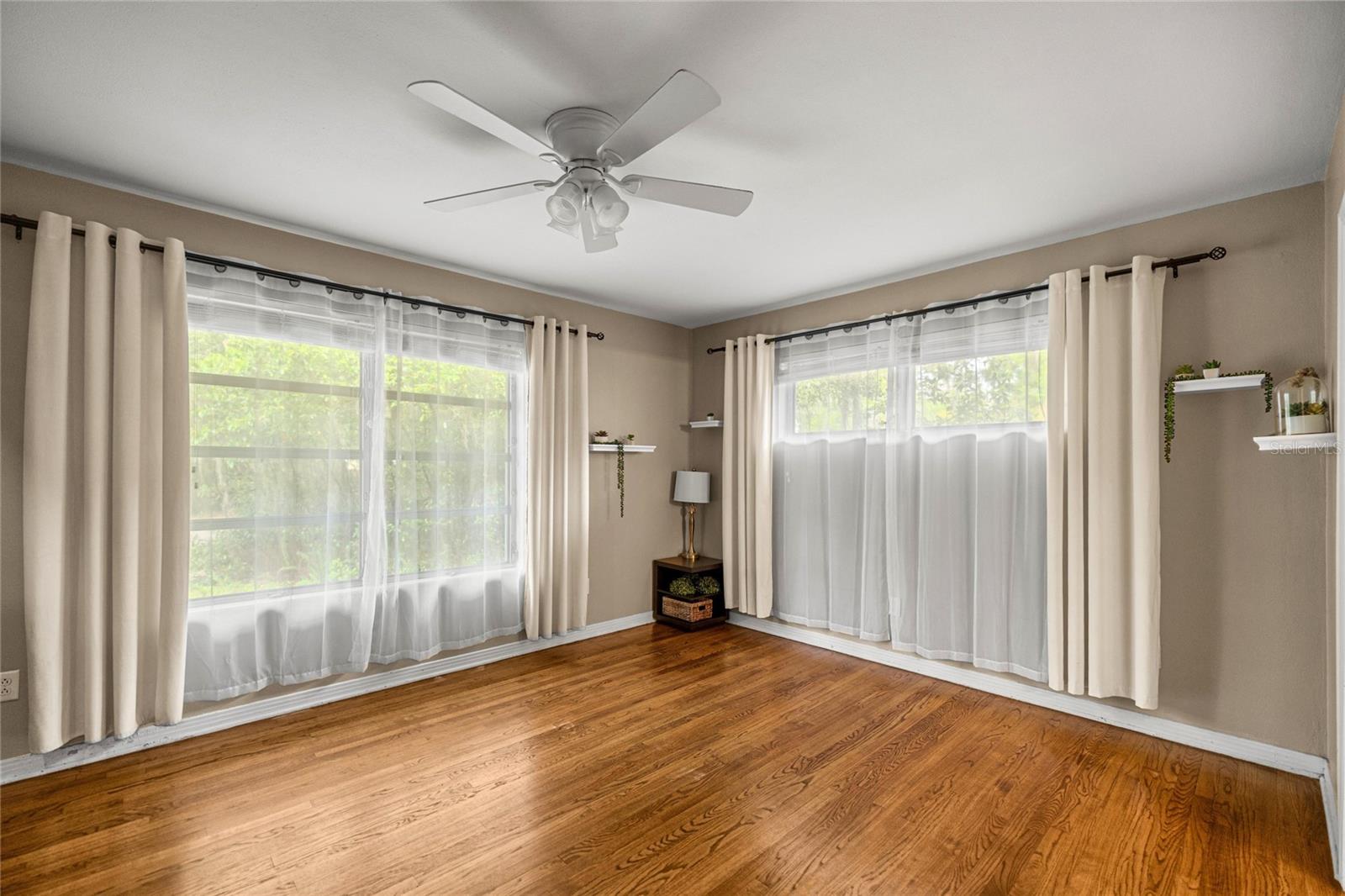 Image 17 of 37 For 732 12th Terrace