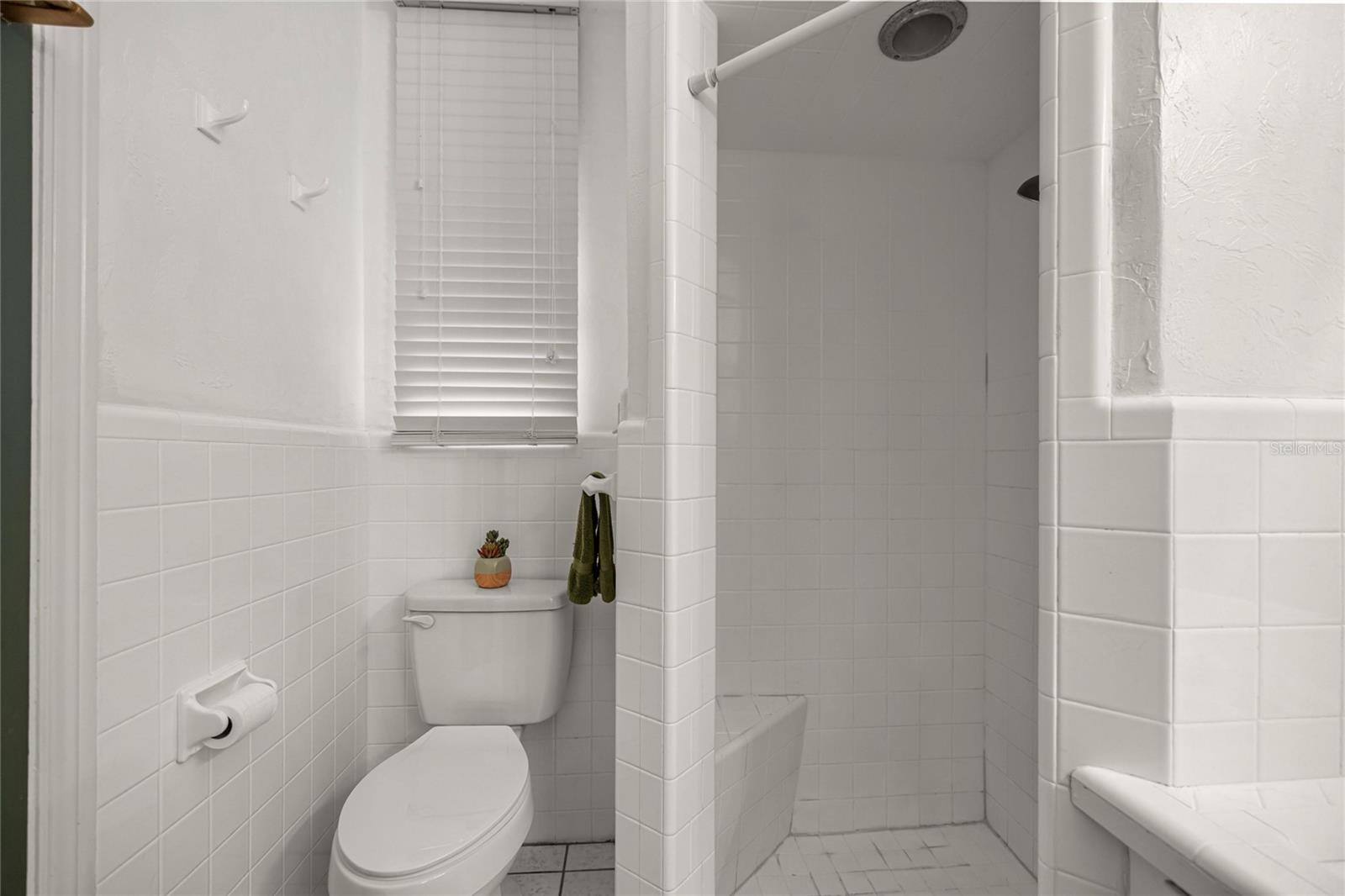 Image 20 of 37 For 732 12th Terrace