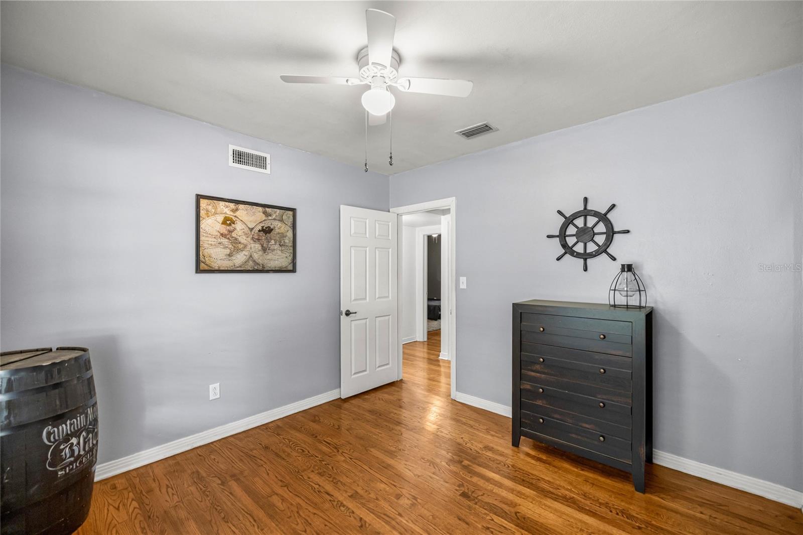 Image 25 of 37 For 732 12th Terrace