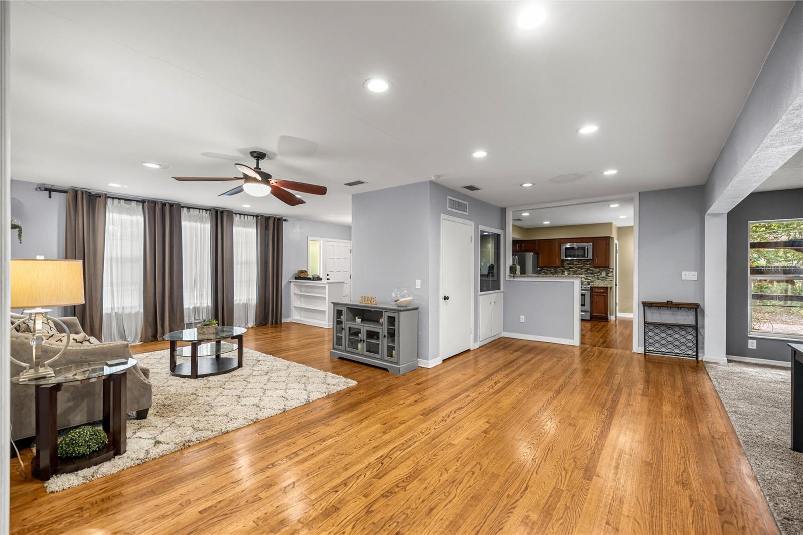 Image 8 of 37 For 732 12th Terrace