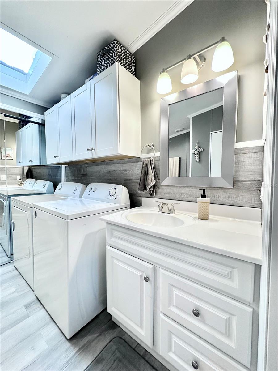 Image 19 of 31 For 18400 90th Lane