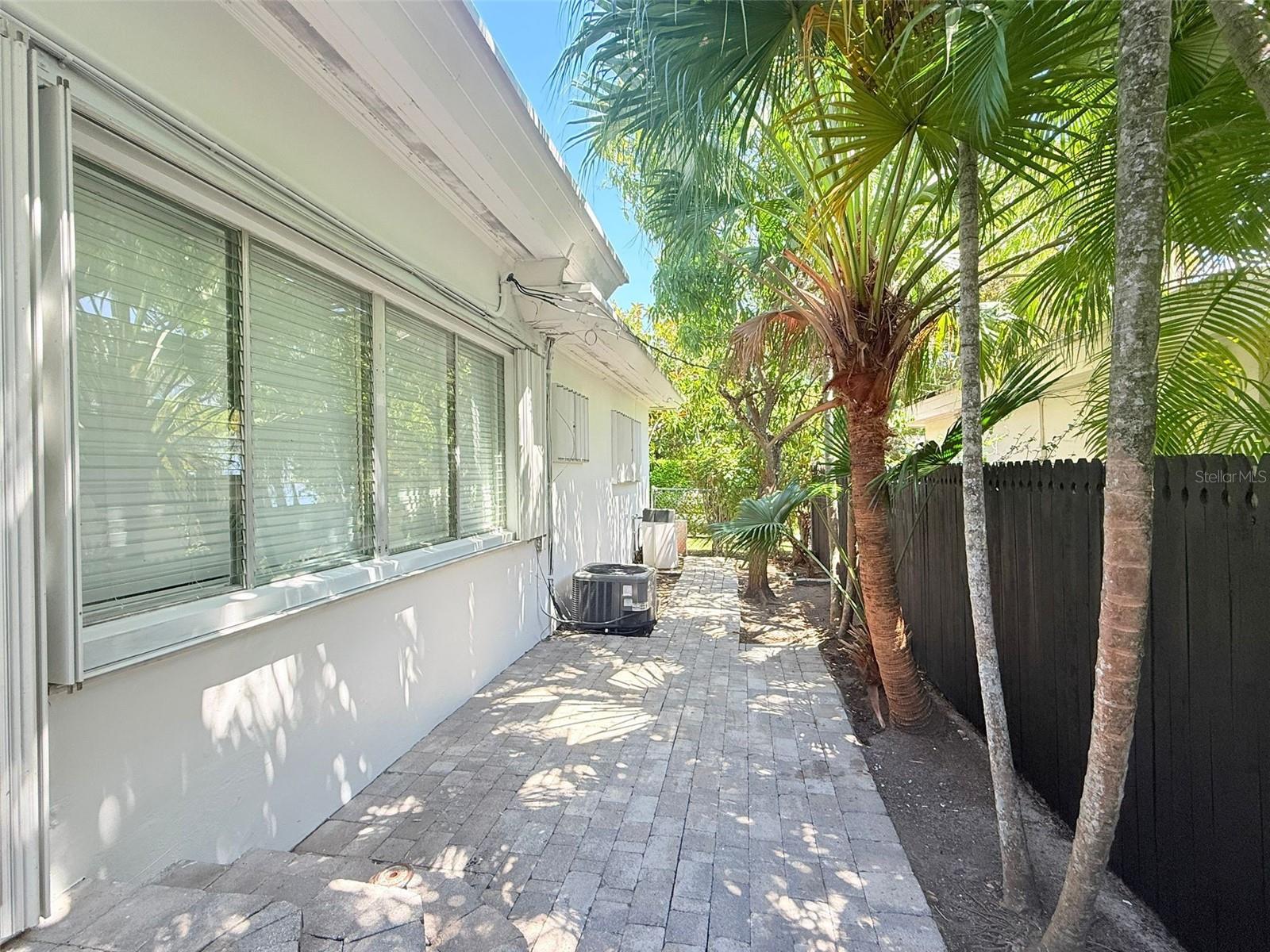 Image 11 of 44 For 2300 24th Street