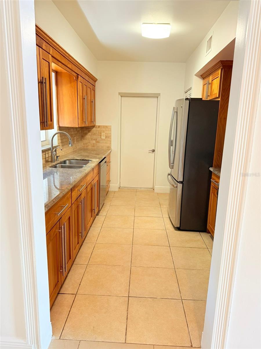 Image 3 of 44 For 2300 24th Street