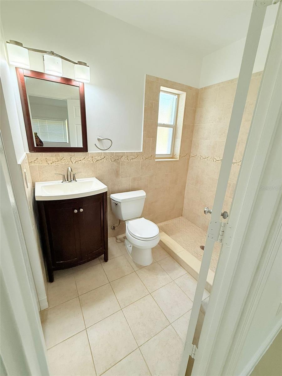 Image 6 of 44 For 2300 24th Street