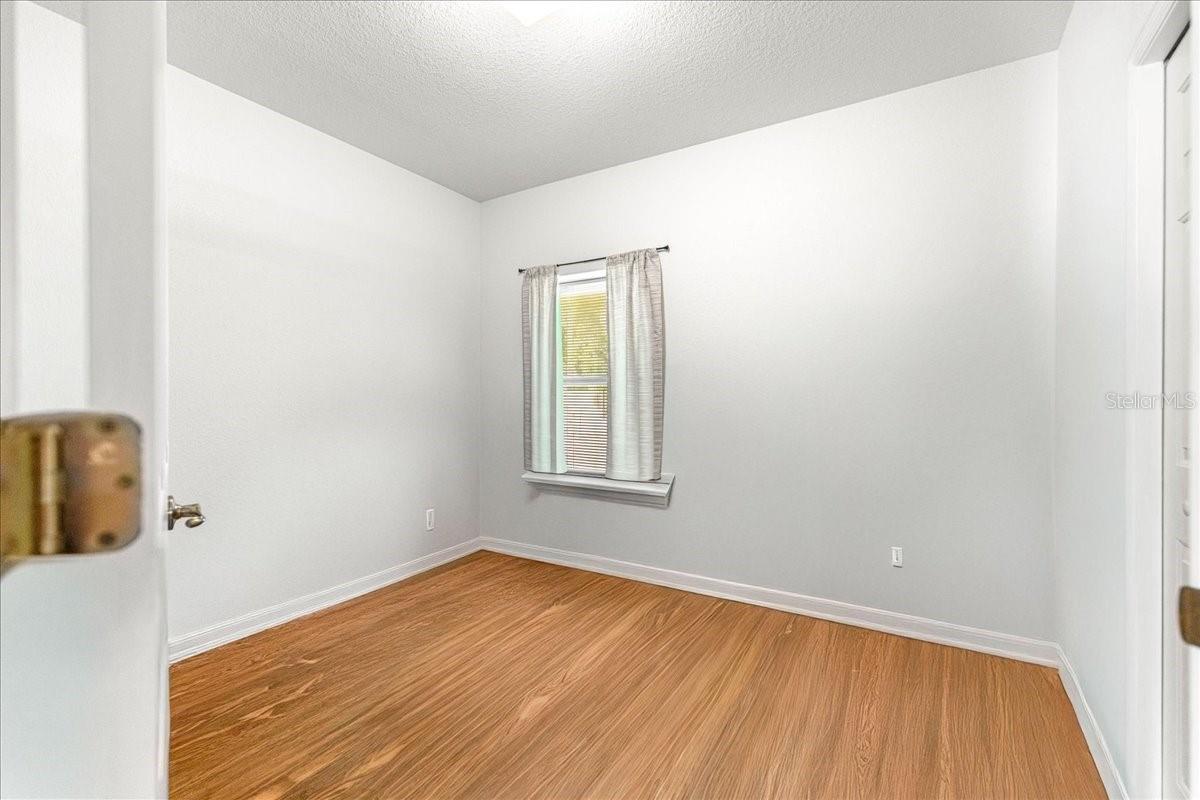 Image 32 of 52 For 6025 19th Court