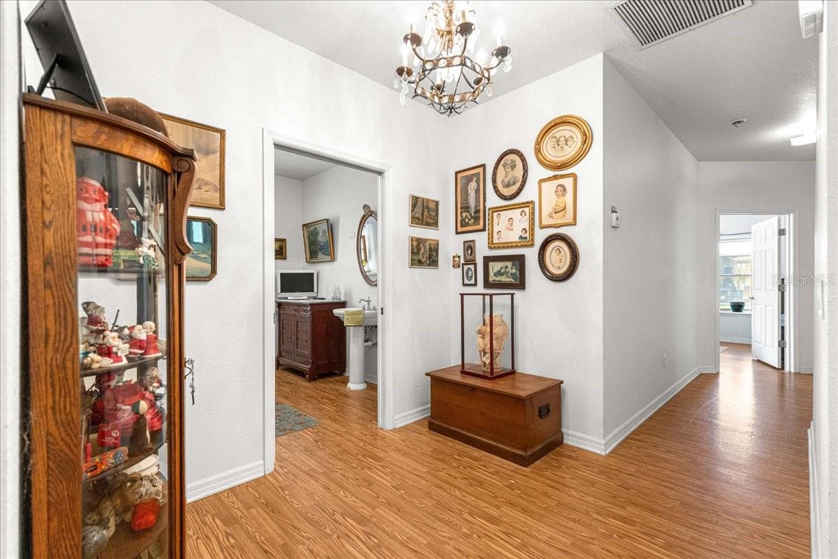 Image 7 of 52 For 6025 19th Court