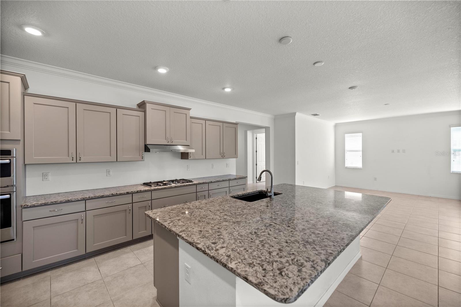 Image 9 of 28 For 10145 89th Loop