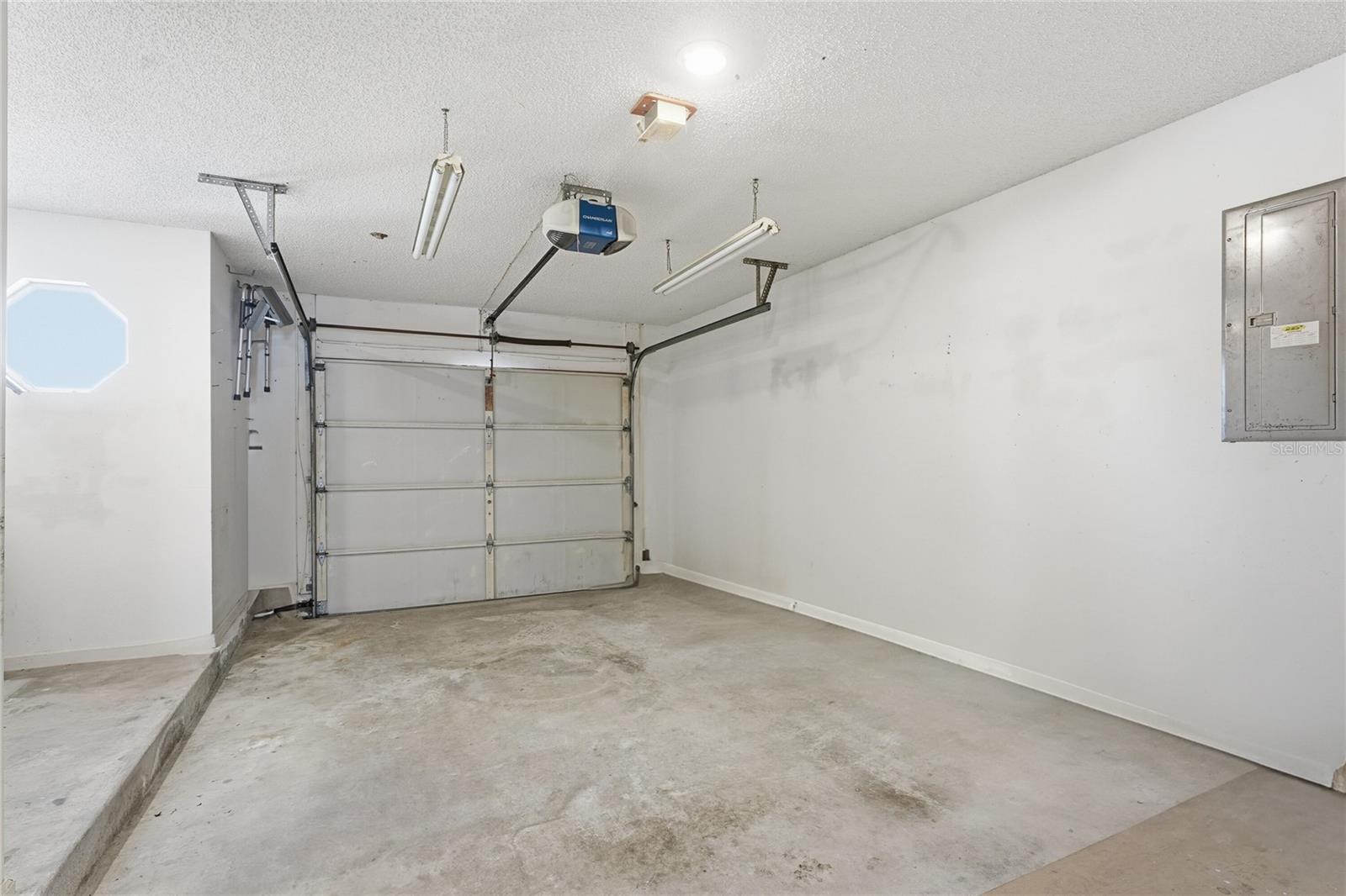 Image 21 of 47 For 5930 Foxtail Way