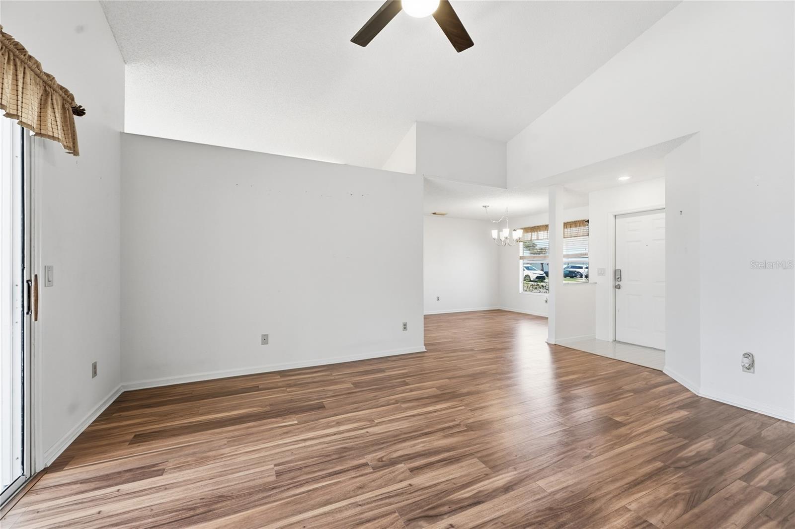 Image 7 of 47 For 5930 Foxtail Way