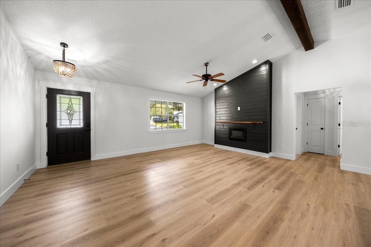 Image 13 of 34 For 5214 113th Place