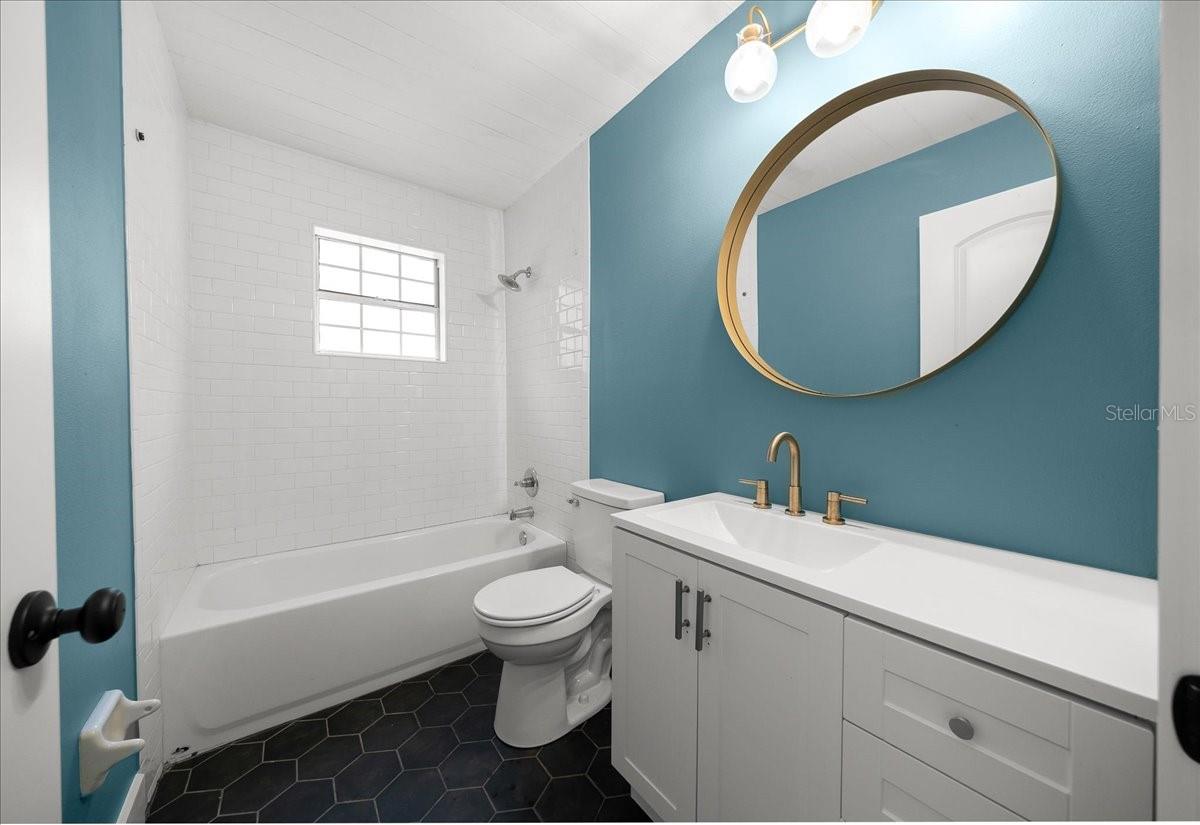 Image 18 of 34 For 5214 113th Place