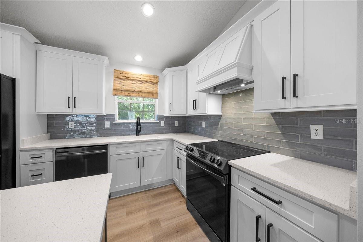 Image 4 of 34 For 5214 113th Place