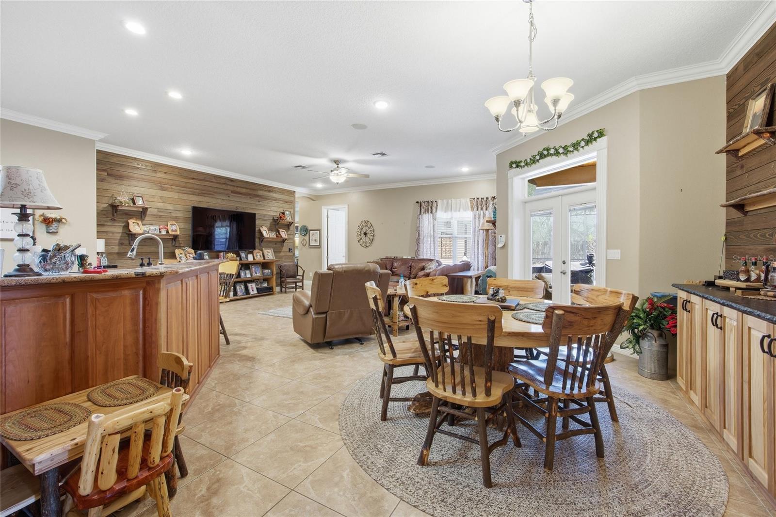 Image 12 of 58 For 10645 Parkway Drive