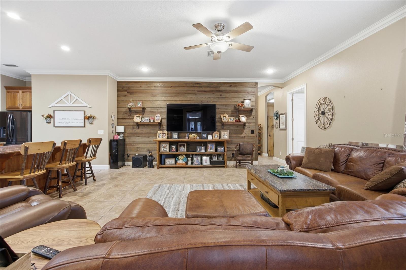 Image 15 of 58 For 10645 Parkway Drive