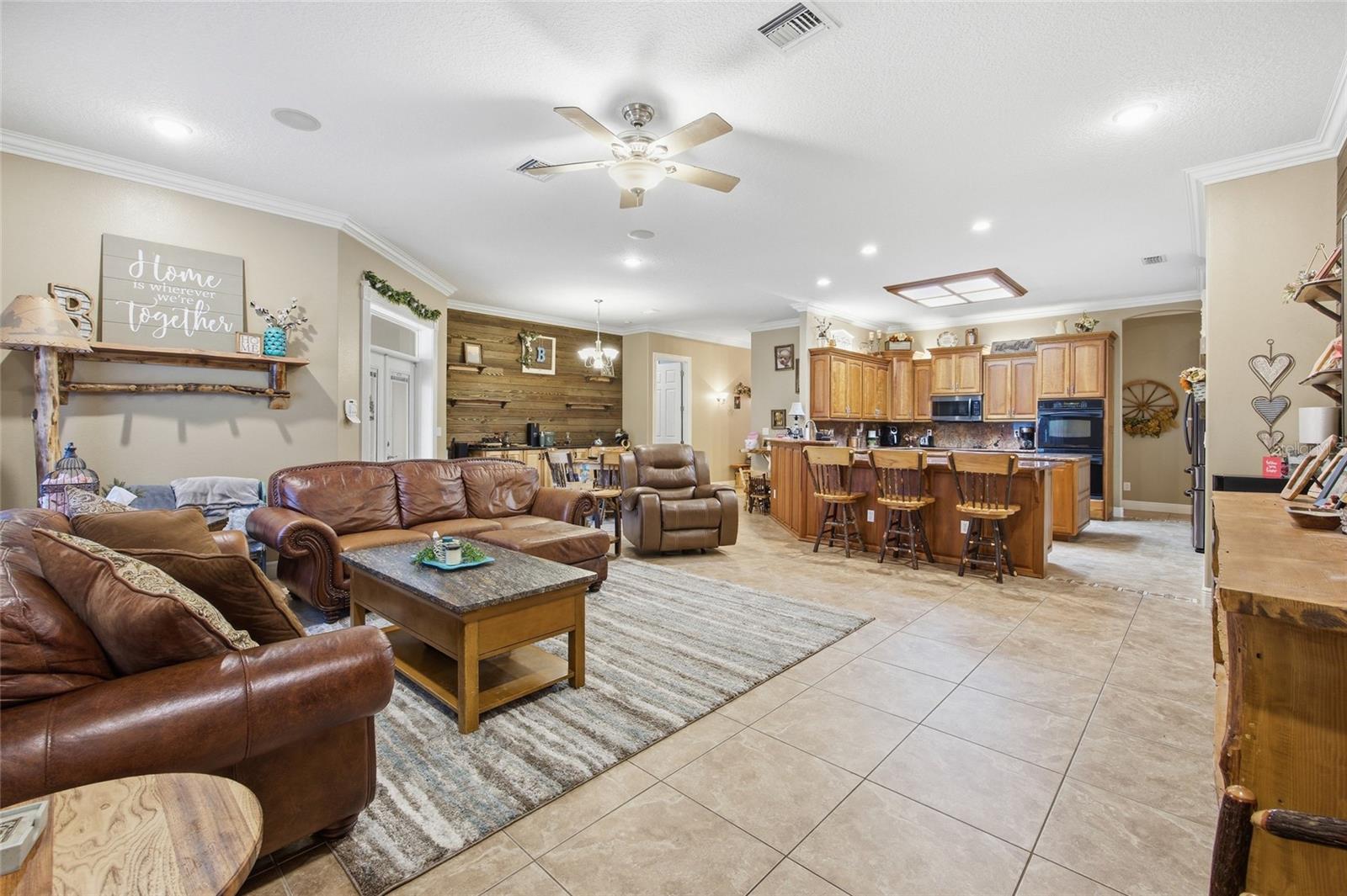 Image 17 of 58 For 10645 Parkway Drive