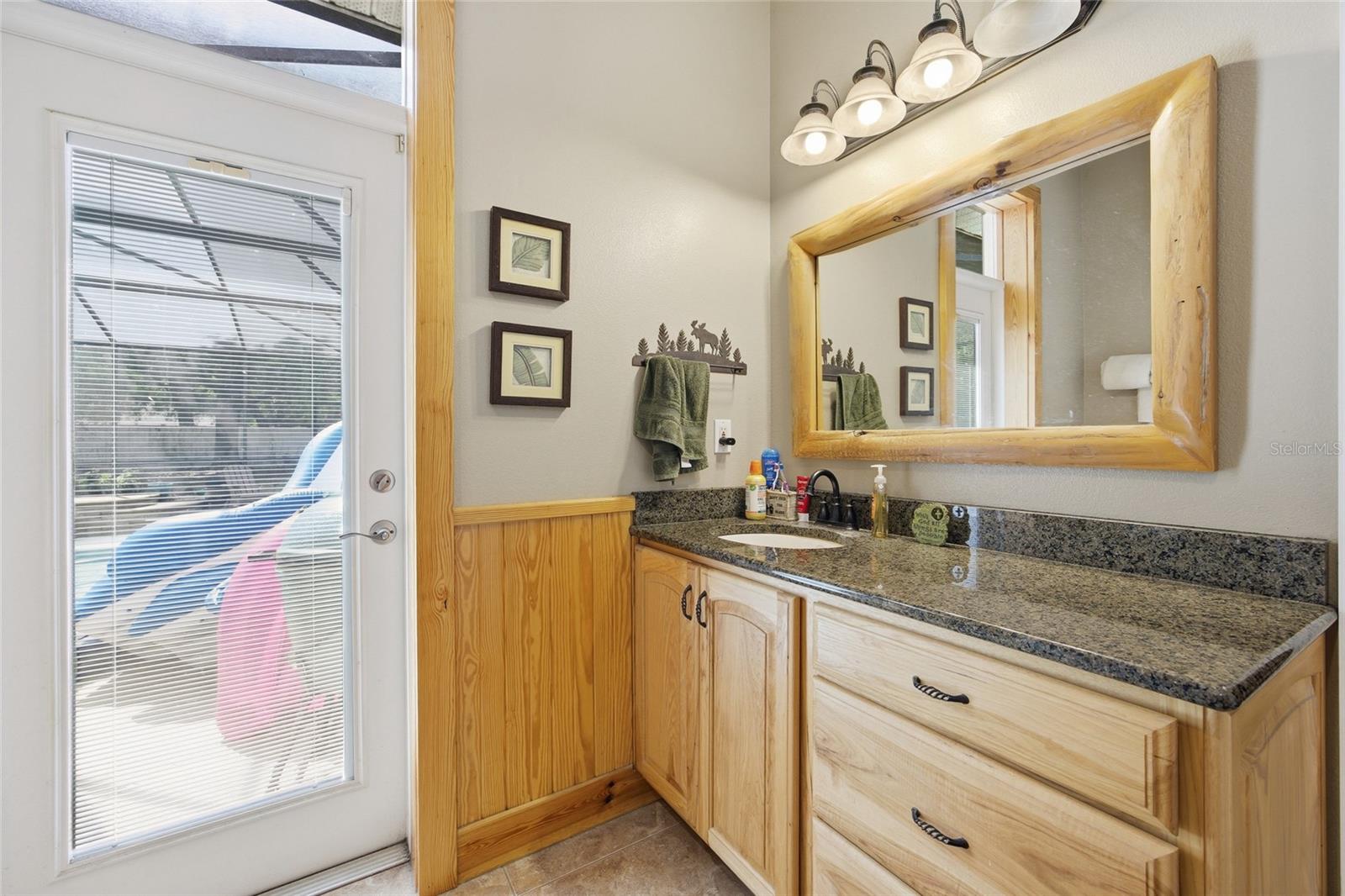 Image 24 of 58 For 10645 Parkway Drive