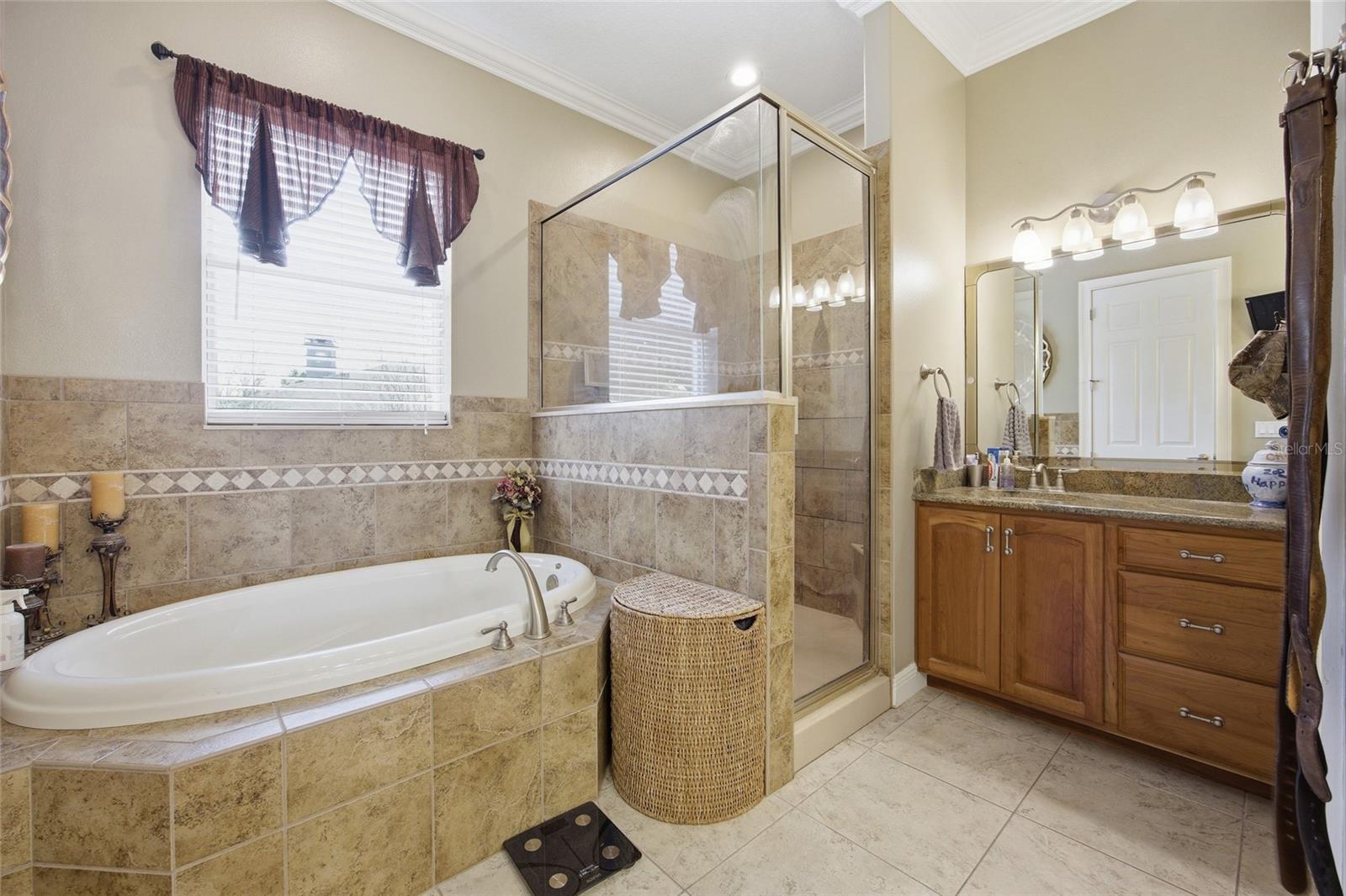 Image 40 of 58 For 10645 Parkway Drive