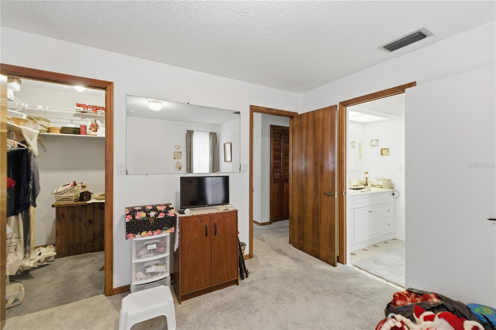 Image 24 of 29 For 9704 Wedgewood Lane