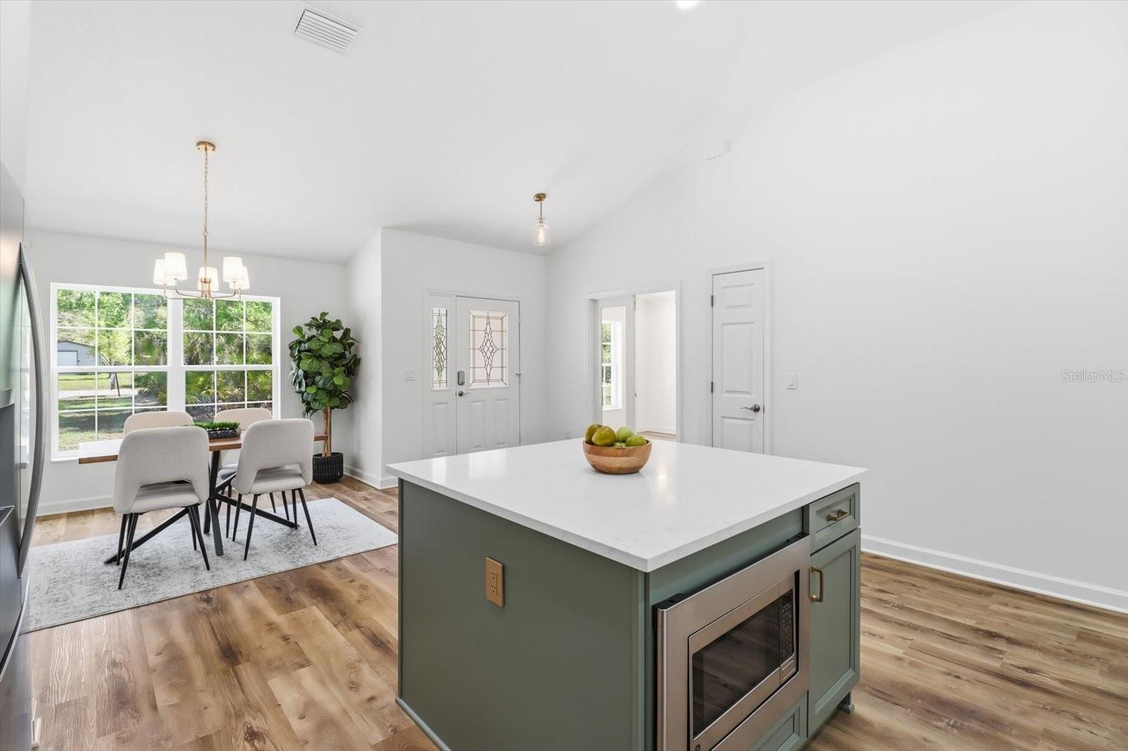 Image 14 of 45 For 9620 Goldenbell Way