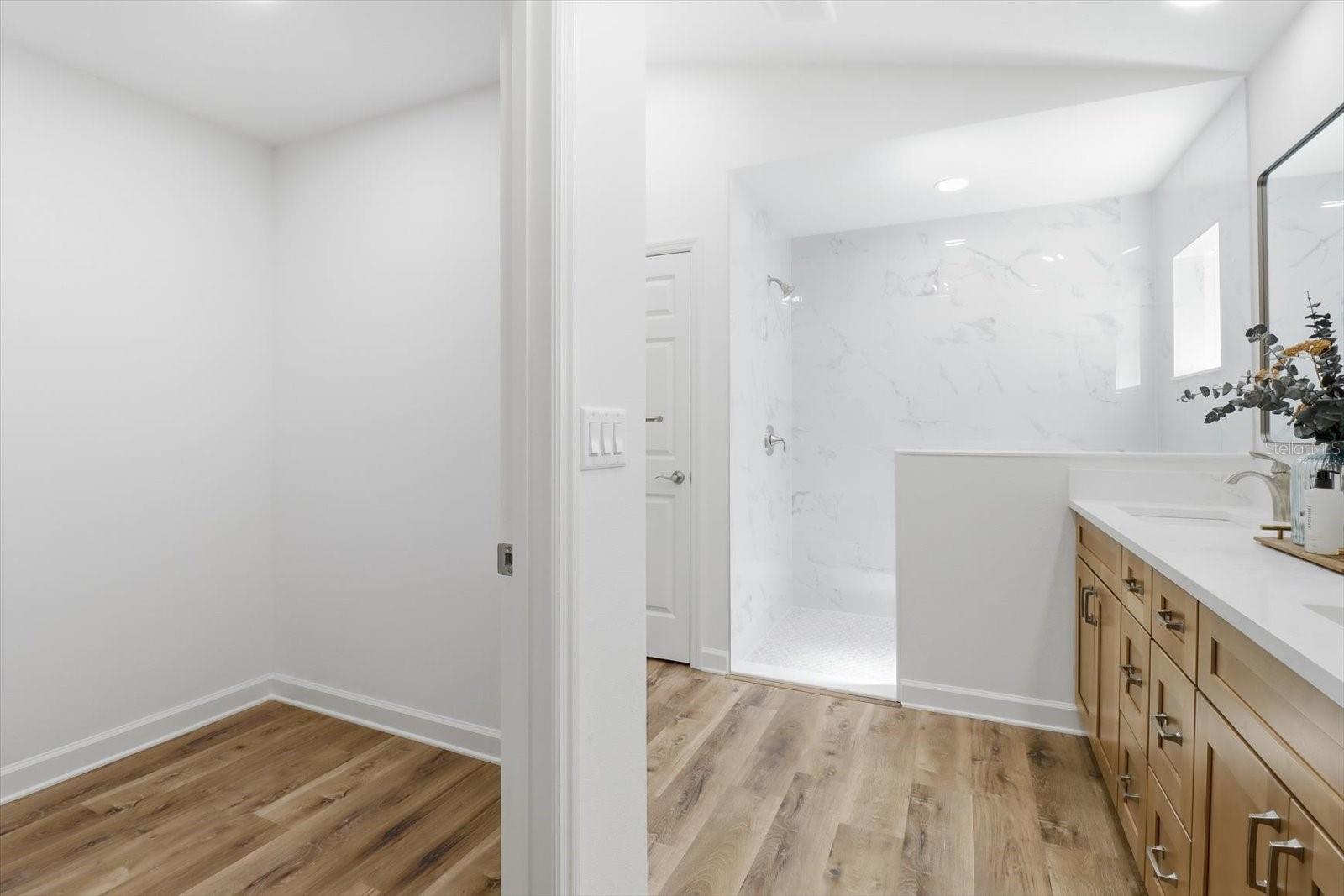 Image 31 of 45 For 9620 Goldenbell Way