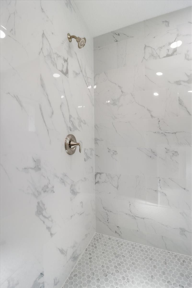 Image 35 of 45 For 9620 Goldenbell Way