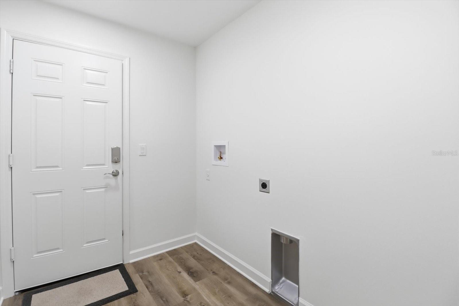 Image 37 of 45 For 9620 Goldenbell Way